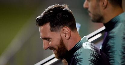 Messi, antes del entrenamiento del viernes.