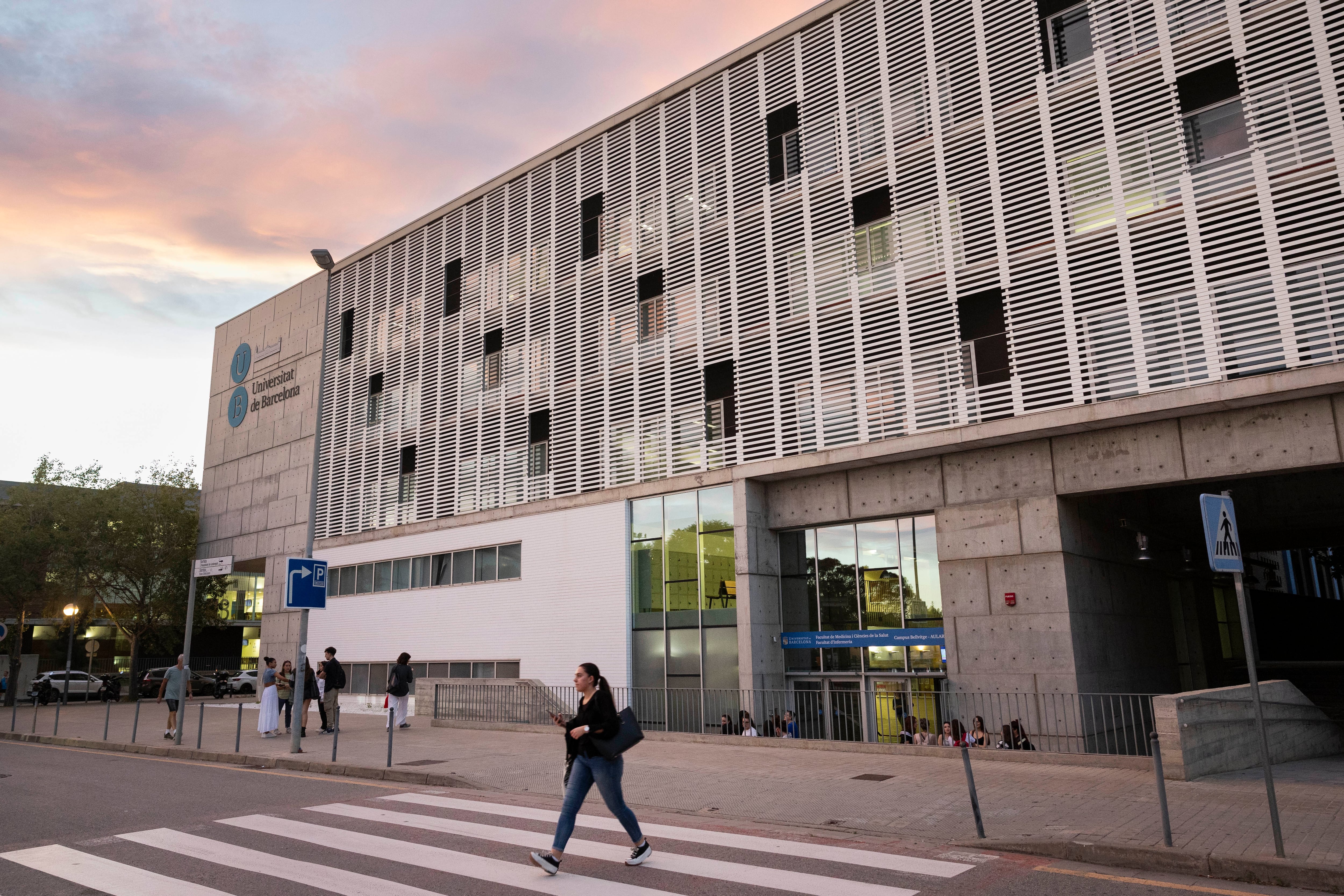 La facultad de Medicina de la Universidad de Barcelona en el Campus Universitario del Hospital de Bellvitge.