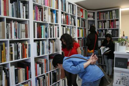Exit Librería, un oasis para los amantes del arte contemporáneo, la fotografía y la arquitectura. 
(Imagen: cortesía Librería Exit)

