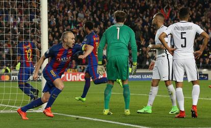 Andrs Iniesta celebra el segon gol del partit.