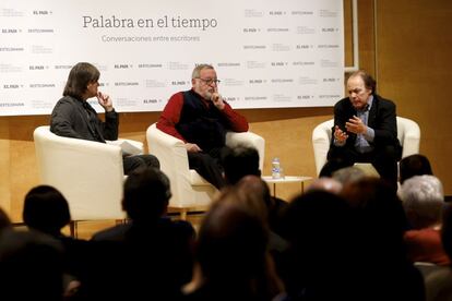 Charla entre Fernando Savater y Javier Marias junto a Jacinto Anton en el Espacio Bertelsmann