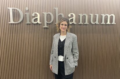 Carolina Mondéjar se incorpora a Diaphanum como nueva directora de eficiencia. Ha desarrollado toda su carrera en Banco Santander, cubriendo antes de su salida el puesto de responsable de middle y back office de Santander Private Banking. Cuenta con un grado en Economía por la Universidad Católica de Ávila, un máster en Tecnología-MTech, Análisis de Sistemas de Información y Big Data, así como un MBA en Administración y Gestión de Empresas.