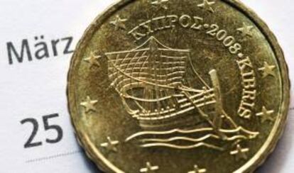 Una moneda de 10 céntimos de Chipre. EFE/Archivo