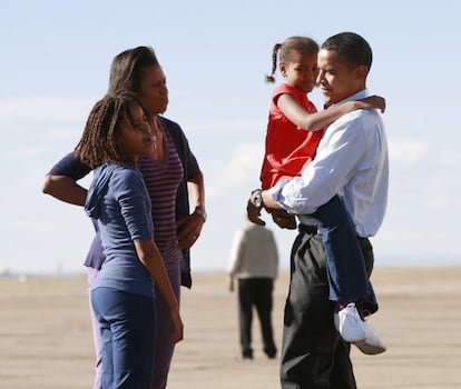 Michelle y Barack Obama también se han dejado fotografiar en momentos familiares. En ese momento, Barack Obama se encontraba en plena campaña electoral en su primer intento de llegar a la Casa Blanca. En la imgen, la familia en Colorado en noviembre de 2008.