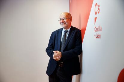 Francisco Igea, candidato de Ciudadanos a la Junta de Castilla y León, en la sede de Ciudadanos en Valladolid, este sábado.