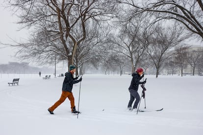 El Servicio Meteorolgico Nacional ha emitido advertencias para varios Estados, y pronostica lo que podra ser la mayor nevada en una dcada para algunas regiones.