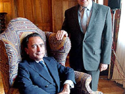 Pedro Meroño (sentado), junto al director del curso, Francisco Ibarz.