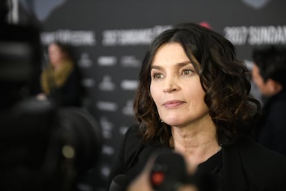 Julia Ormond demanda a Harvey Weinstein por abuso sexual