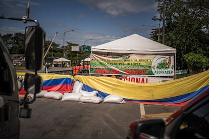 Bloqueo a favor del paro arrocero, en Villavicencio (Meta), el 18 de julio de 2025.