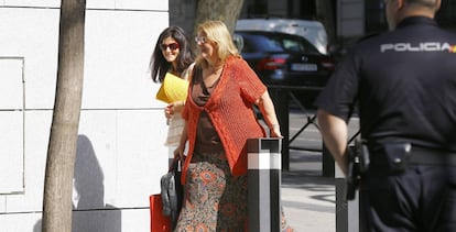 La presidenta de la CNMV, Elvira Rodr&iacute;guez, a su llegada a la Audiencia Nacional.