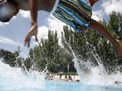 Una piscina pública en Madrid.