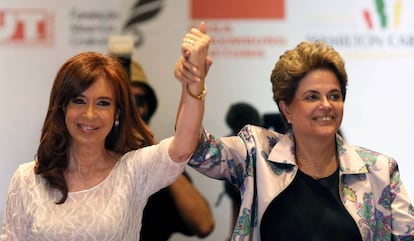 Cristina Kirchner e Dilma Rousseff em evento em São Paulo.