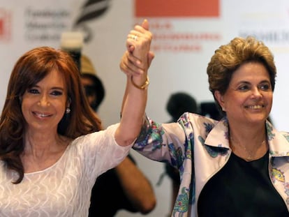 Cristina Kirchner e Dilma Rousseff em evento em S&atilde;o Paulo.