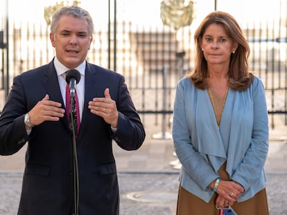 Iván Duque junto a la vicepresidenta Marta Lucía Ramírez, nueva canciller de Colombia, en la Casa de Nariño, en Bogotá.