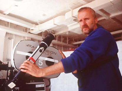 US Director James Cameron stands on the set of the movie "Titanic" which was nominated for a record-tying 14 Academy Awards 10 February in Hollywood.  "Titantic" won 11 Oscars, including Best Picture, Best Director and tied the 1959 movie "Ben Hur" for winning the most Oscars of any movie.   AFP PHOTO     Merie WALLACE (Photo by MERIE WALLACE / AFP) (Photo by MERIE WALLACE/AFP via Getty Images)