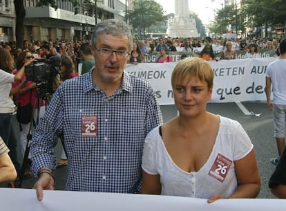 Los secretarios de ELA y LAB, Adolfo Muñoz y Ainhoa Etxaide, en la manifetación de Bilbao.