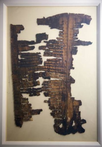 Fragmento do 'Gênesis apócrifo', que pode ser visto pela primeira vez desde sua descoberta em 1947 no Santuário do Livro de Jerusalém.