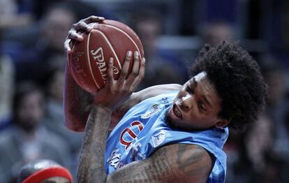 Lucas Nogueira, con Estudiantes