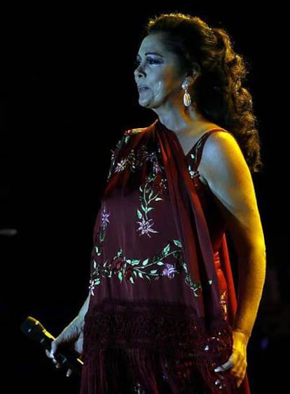 Isabel Pantoja, durante el recital.