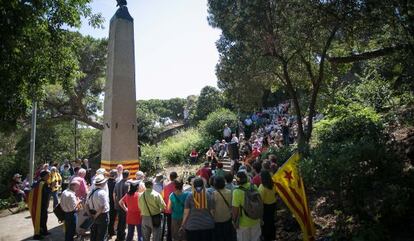 El acto reivindicativo por los ‘papeles de Salamanca’ al pie del monumento a Frédéric Mistral.