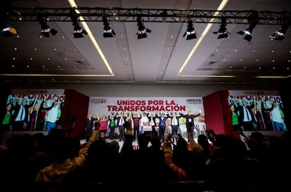 Integrantes de Morena durante una reunión del partido, en Ciudad de México, el pasado 6 de septiembre.