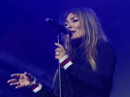 Interrupciones constantes, discusiones con su banda, una voz en mala forma... La Red se ha llenado de críticas y preguntas tras el concierto de la exvocalista de La Oreja de Van Gogh en Cantabria