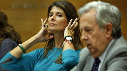 La secretaria autonómica de Organización, Coordinación y Relaciones Institucional,es Esther Pastor, en una comparecencia en las Cortes.