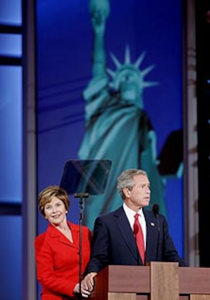 George y Laura Bush, durante la convención de Nueva York.