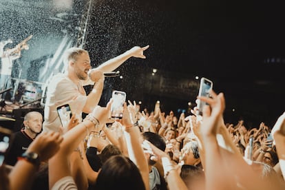 Iñigo Etxezarreta, en un concierto de ETS en Azpeitia, en 2024.