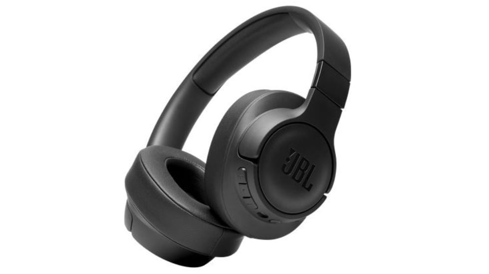 Auriculares inalámbricos de diadema JBL.