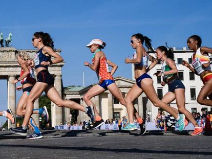 Participantes de la maratón, este domingo, en Berlín.