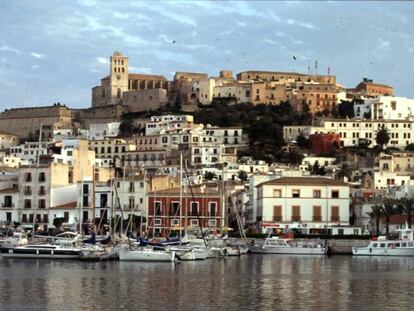 Imagen del puerto de Ibiza.