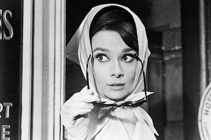 Audrey Hepburn – Uno de los mayores iconos de la historia del séptimo arte decidió semirretirarse de la meca del cine antes de cumplir los 40 y tras una carrera meteórica. Hepburn apostó por dedicarle más tiempo a su familia cuando contrajo matrimonio con el psiquiatra Andrea Dotti en 1969 y solo volvería a ponerse delante de la cámara en contadas ocasiones. “Supongo que me podéis culpar por acabar con la carrera de mi madre”, declaró en una entrevista su hijo Sean, que creció junto a su familia en una granja en Suiza.