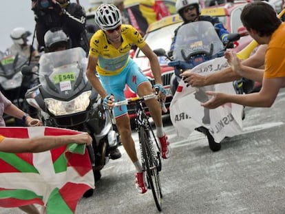 Vincenzo Nibali, en el ascenso de Hautacam.