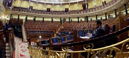 El presidente del Gobierno, Pedro Sánchez, durante su intervención en el pleno celebrado este jueves en el Congreso para aprobar una nueva prórroga del estado de alarma
