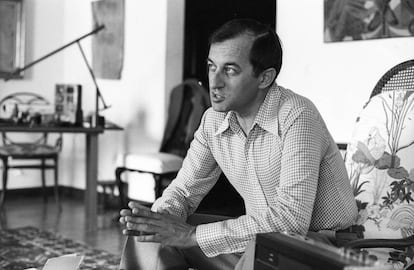 El escritor Juan Goytisolo, en 1976.