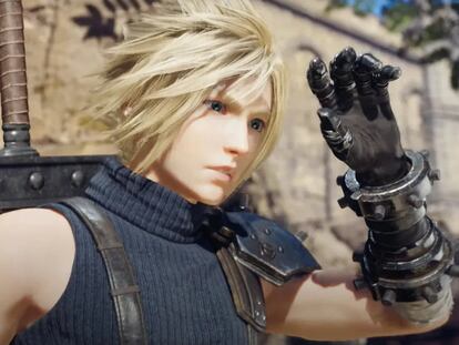 Cloud, protagonista del juego, en el momento de salir al mundo abierto.