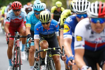 Chaves, con el maillot azul de líder de la montaña, durante la etapa de su perdición.