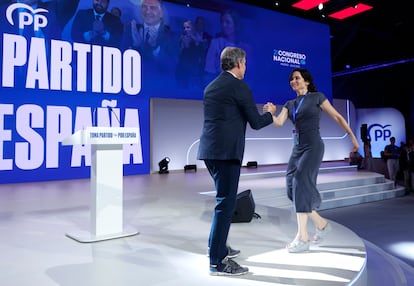 Alberto Núñez Feijóo e Isabel Díaz Ayuso, este domingo.