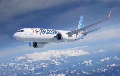 Un avi&oacute;n de la compa&ntilde;&iacute;a Fly Dubai.