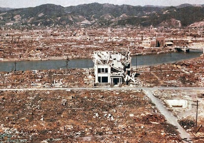 La ciudad japonesa de Hiroshima destruida tras el bombardeo atómico de agosto de 1945.