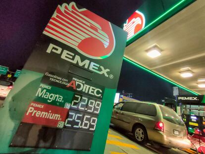 El precio del combustible en una gasolinera en Ciudad de México, el 2 de enero de 2024.