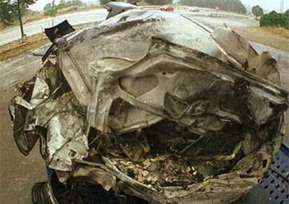 Estado en el que ha quedado el vehículo accidentado en el término municipal de Galende (Zamora).