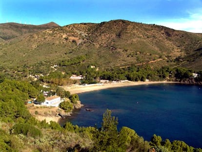 Vista general de la cala Montjoi donde se ubicará elBulli Foundation.