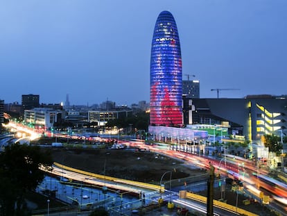 La Torre Agbar, de noche.