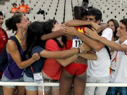 Ana Peleteiro, felicitada tras proclamarse campeona del mundo