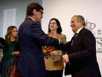 El líder de los socialista catalanes, Salvador Illa, en el acto de toma de posesión de Jordi Hereu, que recibe la cartera de Industria y Turismo.