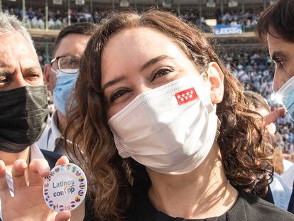 Isabel Díaz Ayuso, en el cierre de la Convención Nacional del PP en Valencia, este domingo.
Isabel Díaz Ayuso, en el acto de clausura de la Convención Nacional del PP, en la Plaza de Toros de Valencia
FOTO, MÒNICA TORRES EL PAÍS