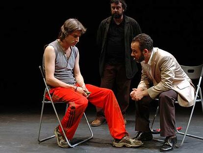 Una escena de <i>Hamelin, </i>de Juan Mayorga, en un montaje de Animalario.