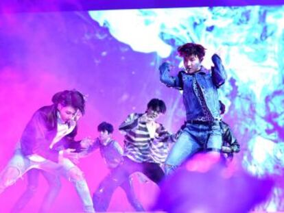 Bandas de pop coreano como BTS rompen moldes desde un país -y una región del mundo- en el que la homosexualidad sigue estando muy censurada